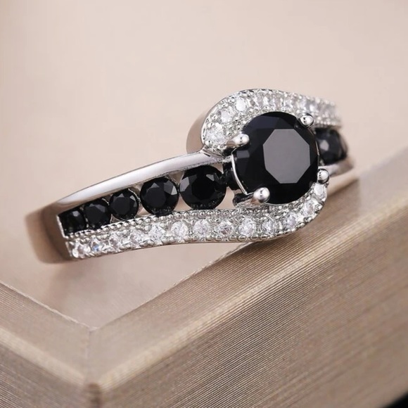 New Luxury Black White Sapphire Twisted Love Knot 925 Sterling Silver Ring - Picture 3 of 17